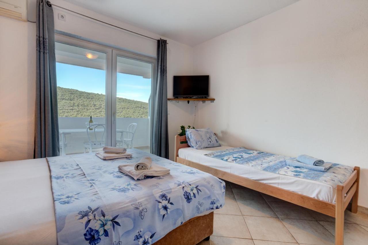 Apartments Vesna ティヴァト エクステリア 写真
