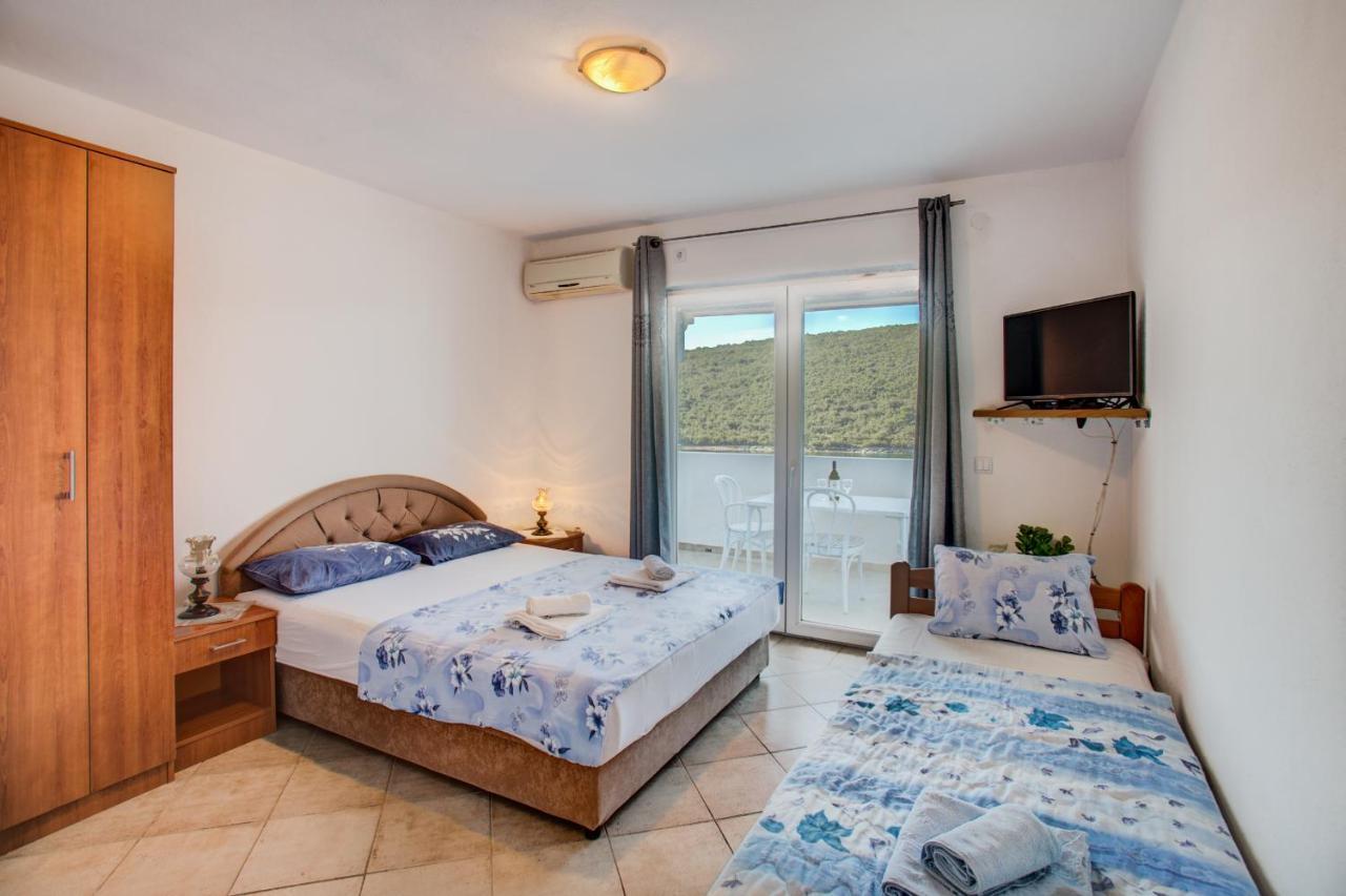 Apartments Vesna ティヴァト エクステリア 写真
