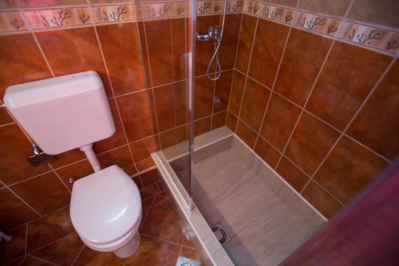 Apartments Vesna ティヴァト エクステリア 写真