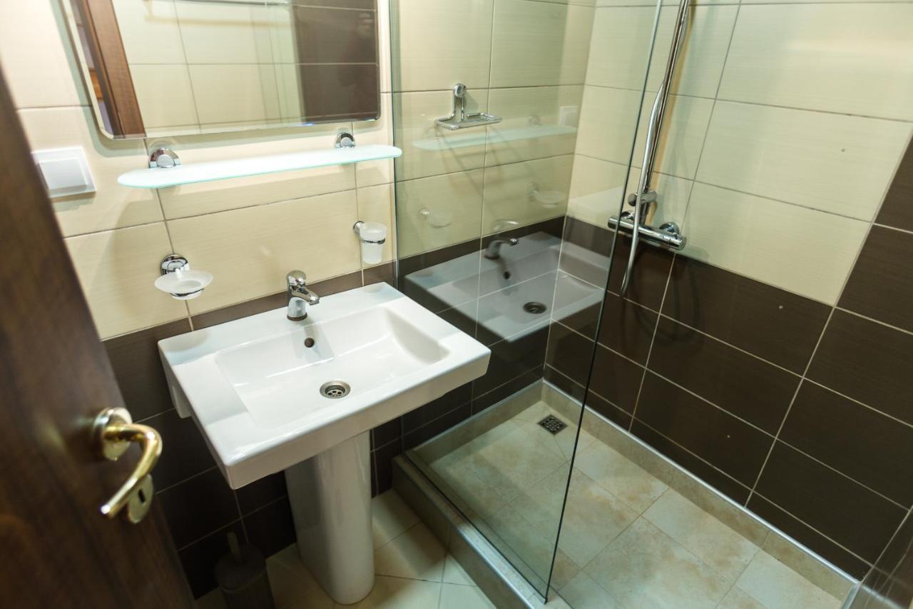 Apartments Vesna ティヴァト エクステリア 写真