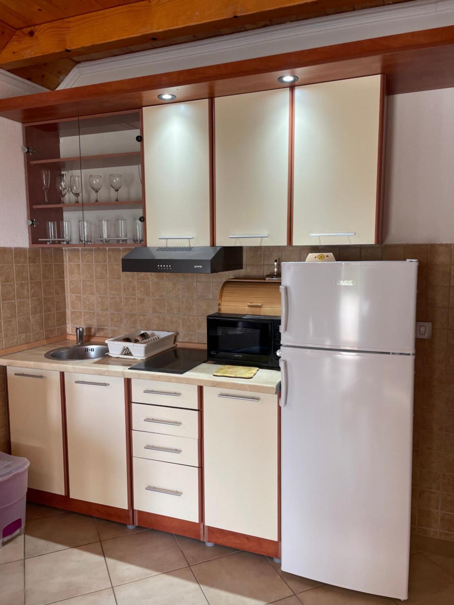 Apartments Vesna ティヴァト エクステリア 写真